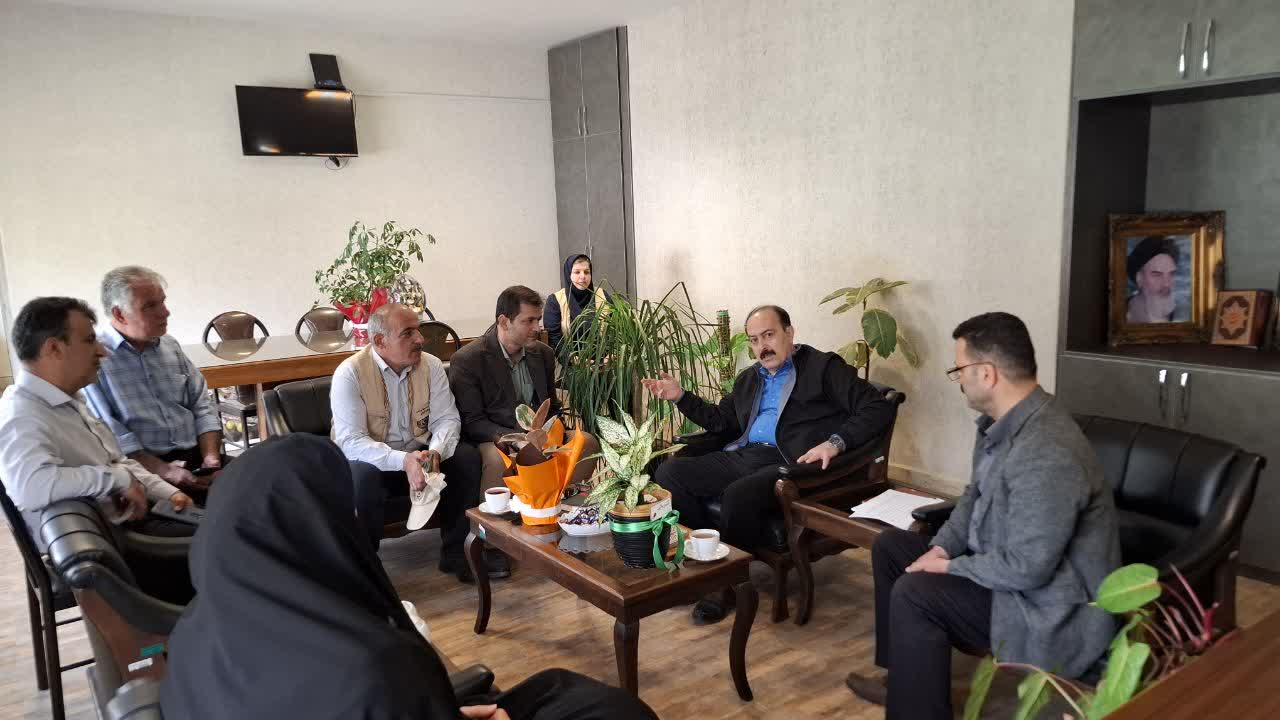 محمدی: پایش و مبارزه با ملخ مراکشی در ۴ شهرستان گیلان ادامه دارد